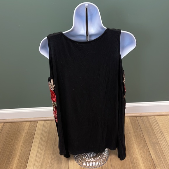 Top - Picture 3 of 5